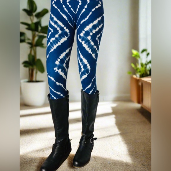 OS NEW Women Blue White Tie-Dye Print Leggings Soft Yoga Pants Fit 0-10 - Picture 4 of 6